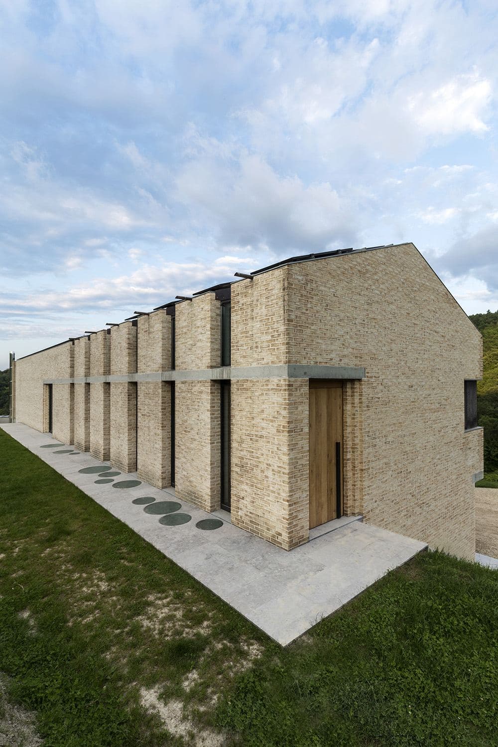 AMILU FARM 11